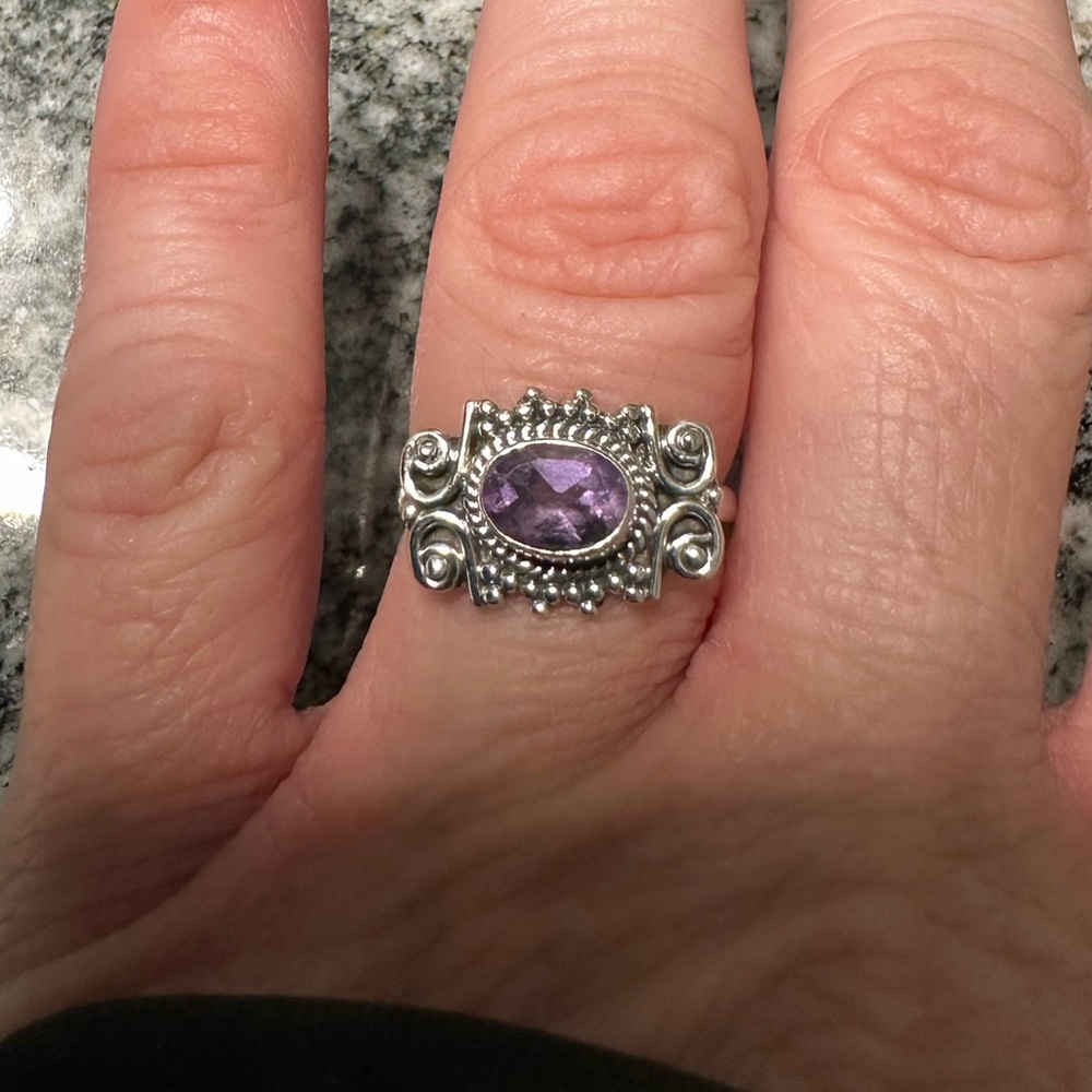 New 925 sterling silver amethyst ring